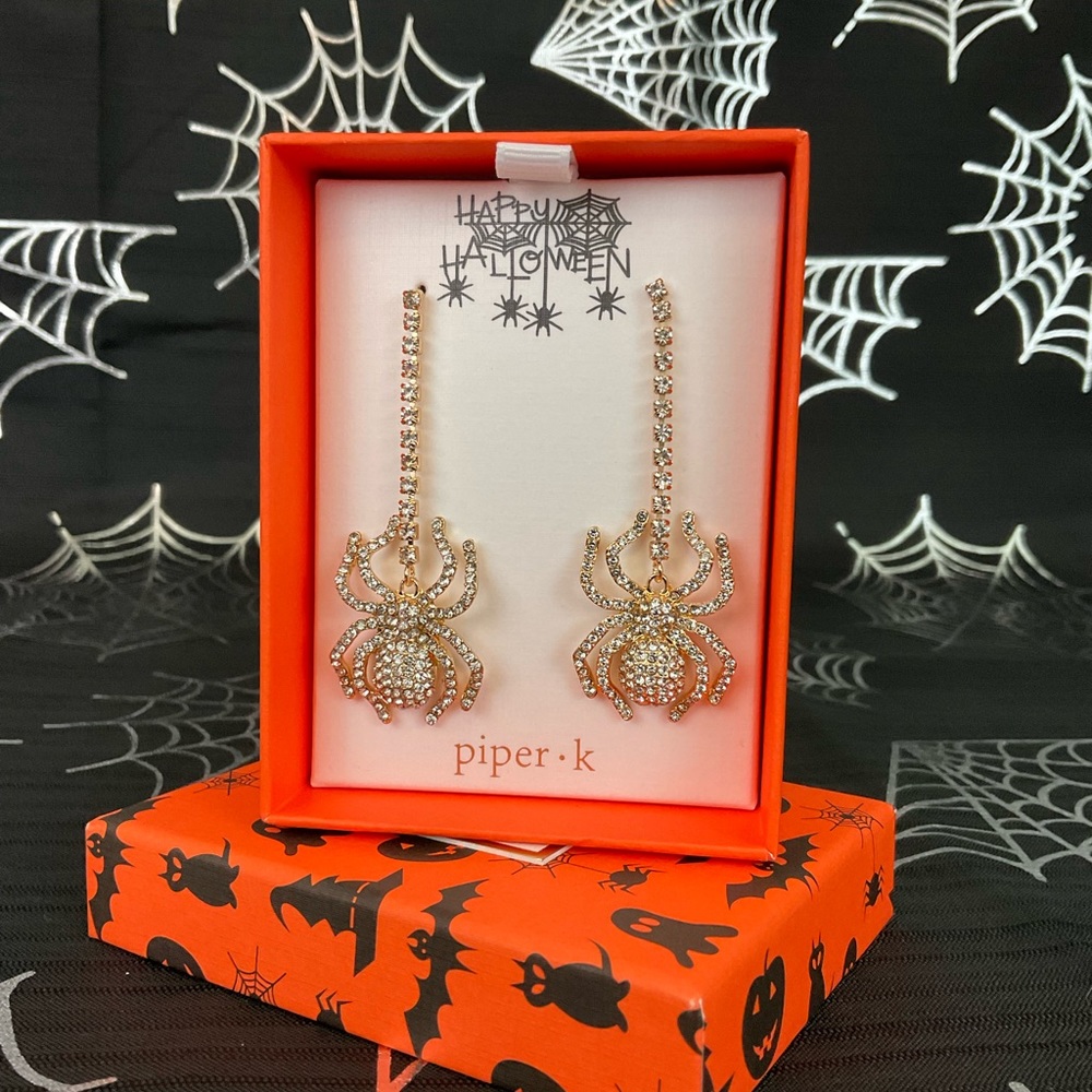 Piper.K Spider Bling Halloween Earrings